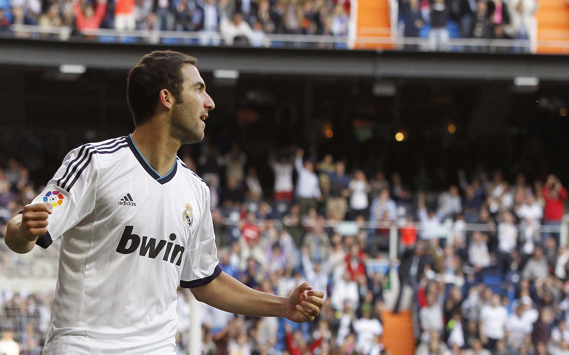 足球赛事的魅力在于不可预测的结果，足球赛事影响力